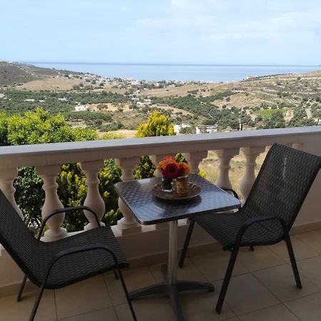Odisseas Apartment Каламаки Экстерьер фото